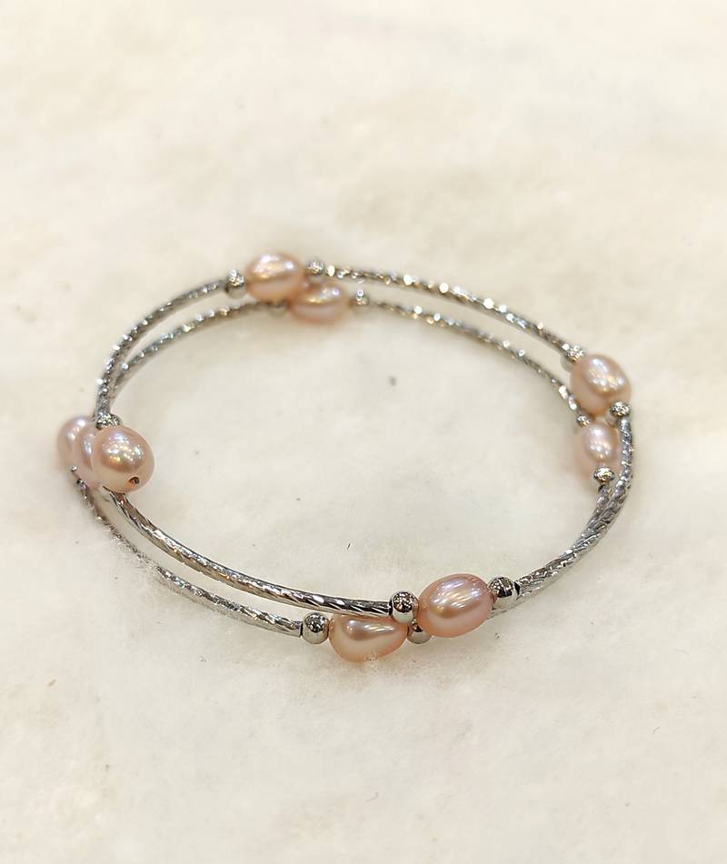 Pink pearl bracelets