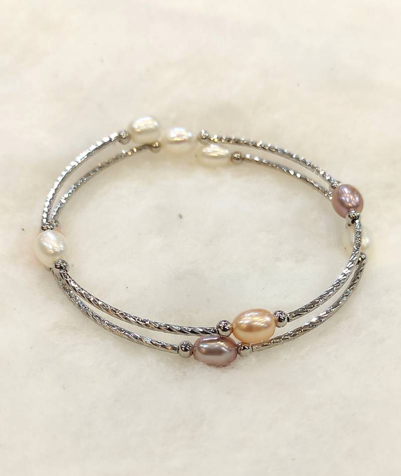 Multicolor pearl bracelets