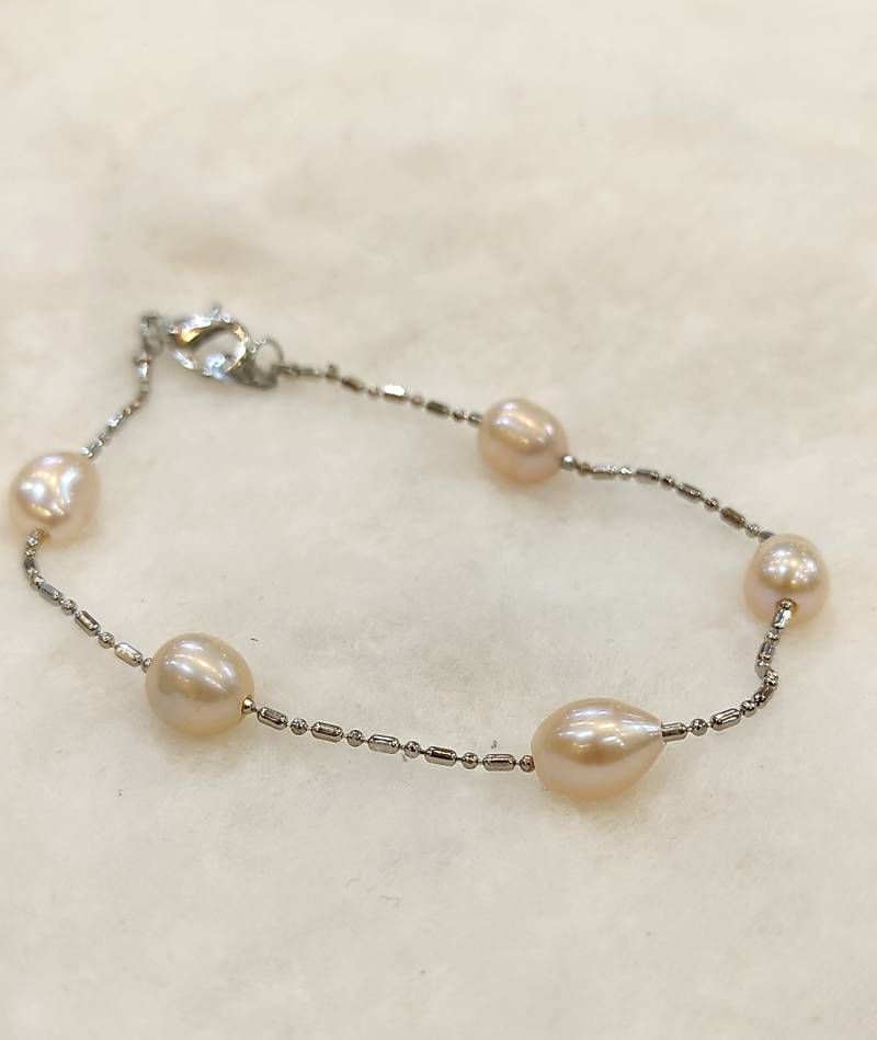 Pink pearl bracelets