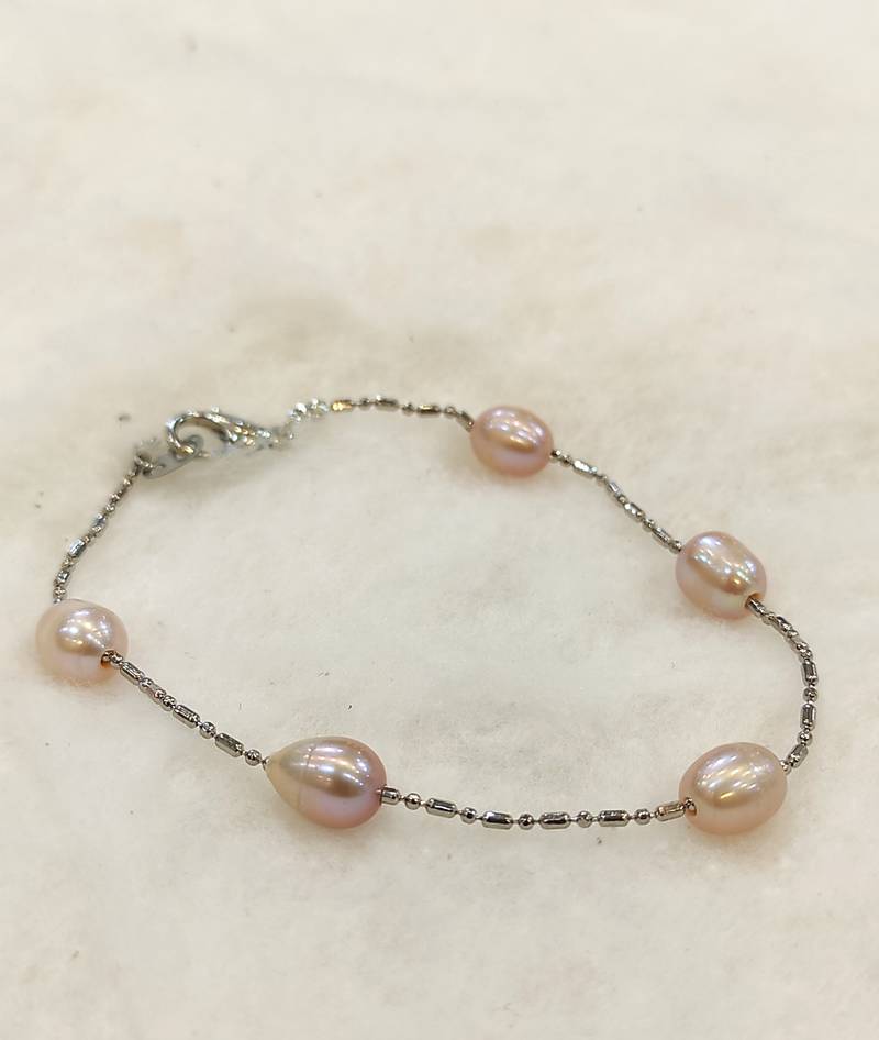 Pink pearl bracelets