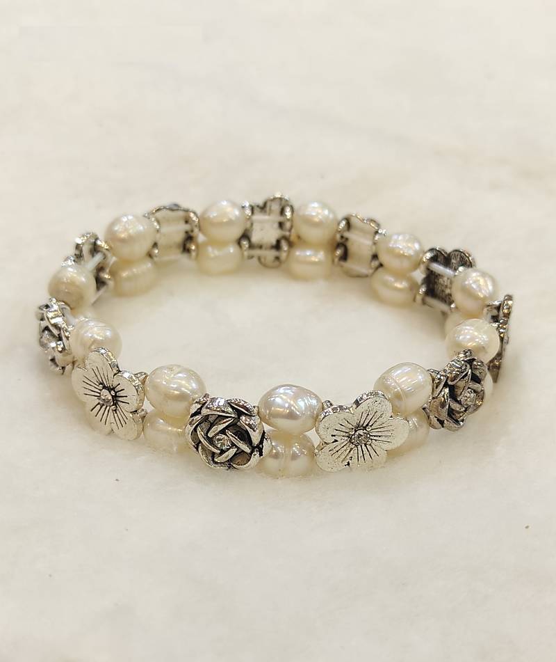 Pink pearl bracelets
