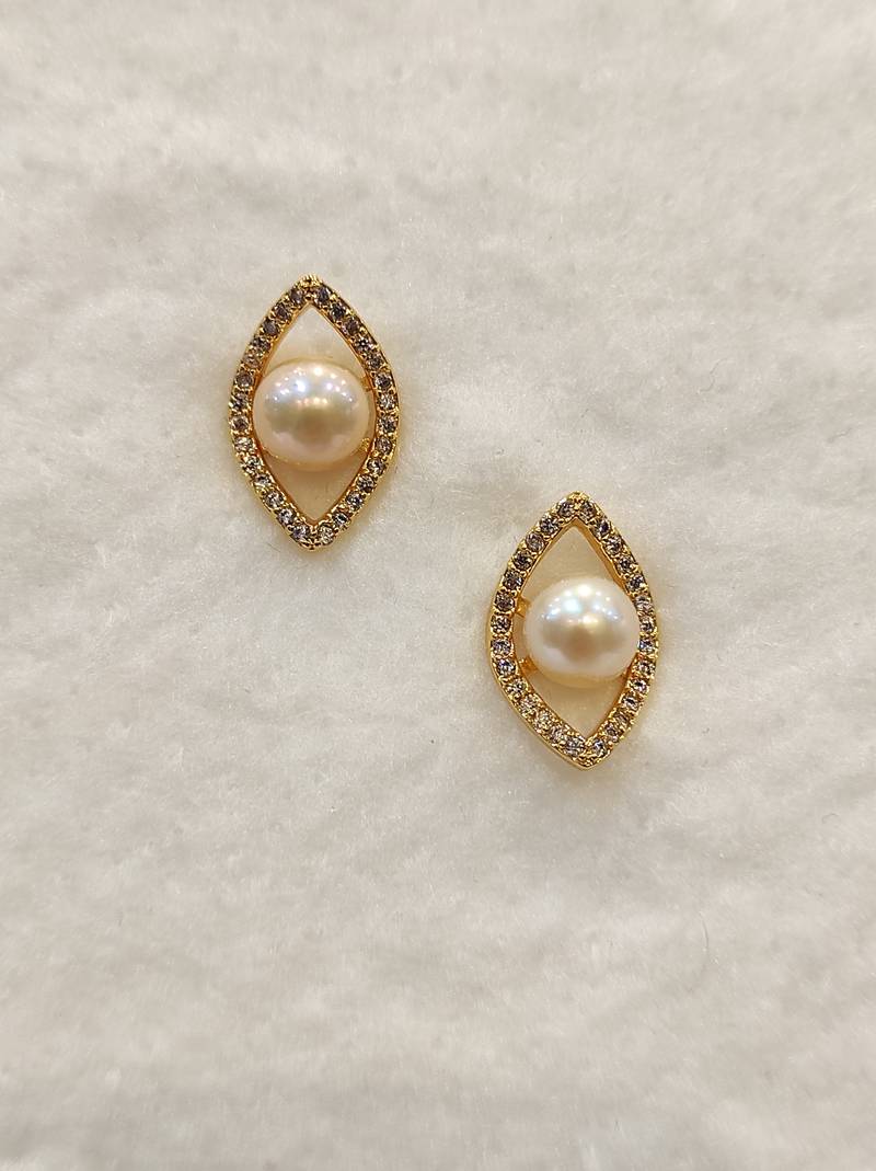 White pearl earrings
