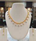 White pearl necklace-sets