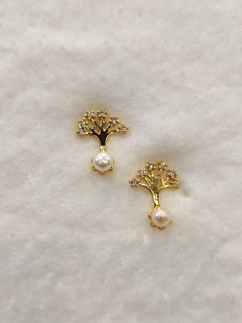 White pearl earrings