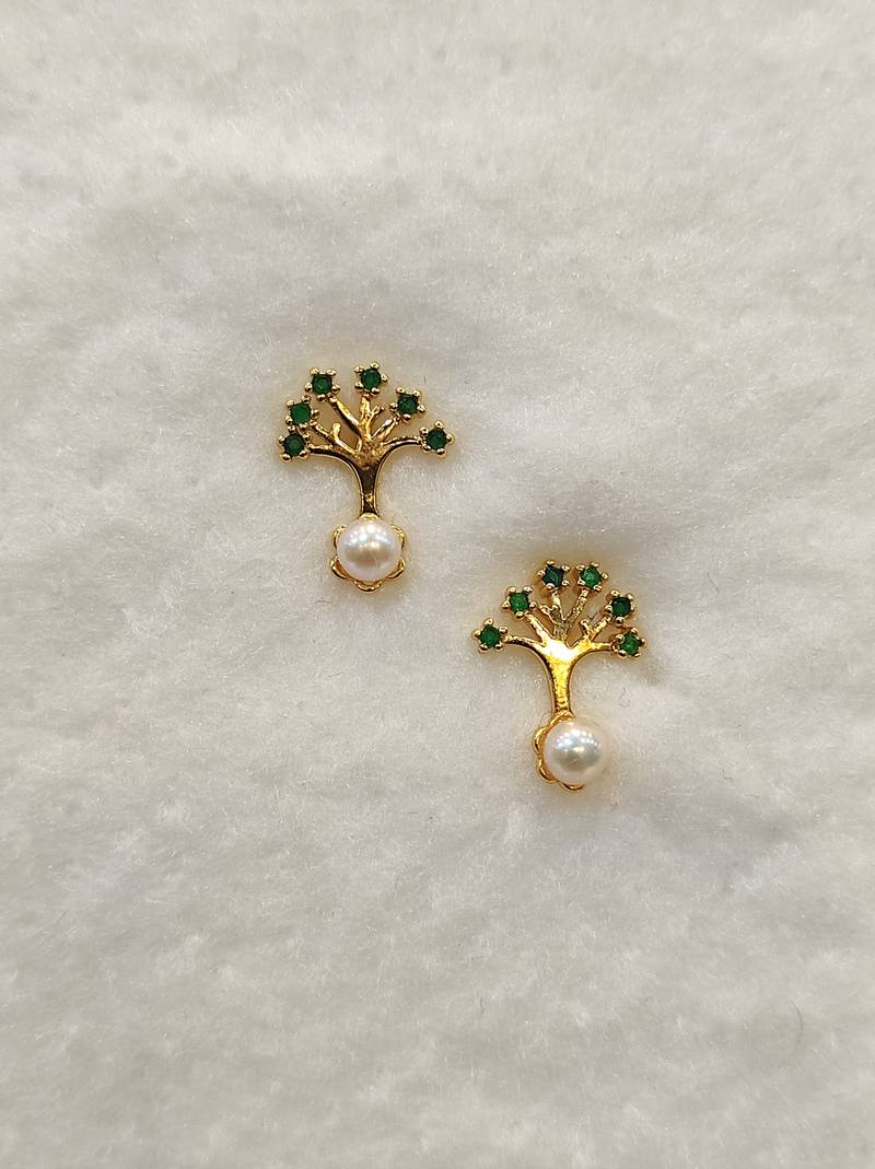 Green pearl earrings