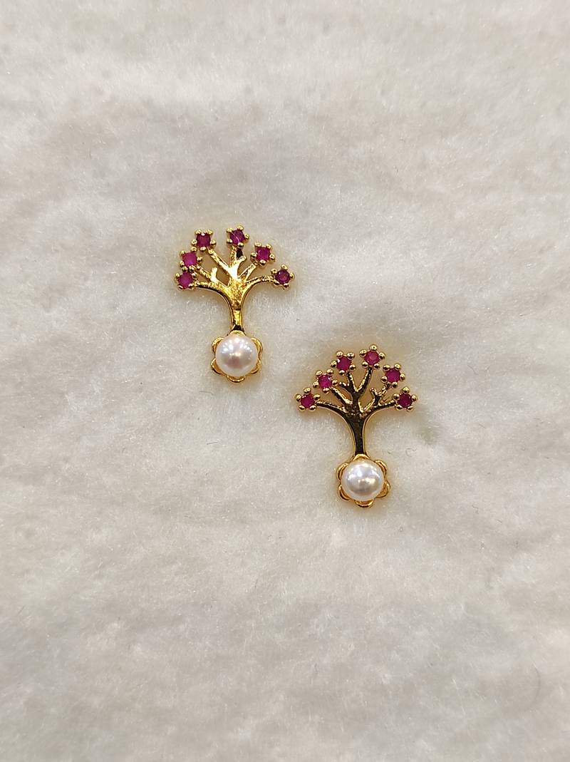 White pearl earrings