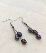 Grey pearl earrings
