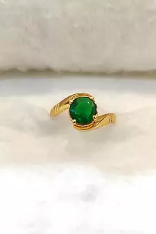 Green diamond rings