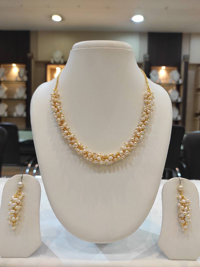 White pearl necklace-sets
