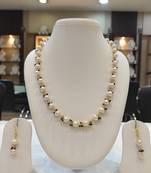 White pearl necklace-sets