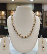 White pearl necklace-sets