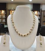 White pearl necklace-sets