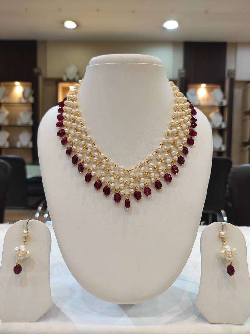 Red pearl necklace-sets