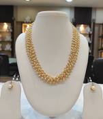 White pearl necklace-sets