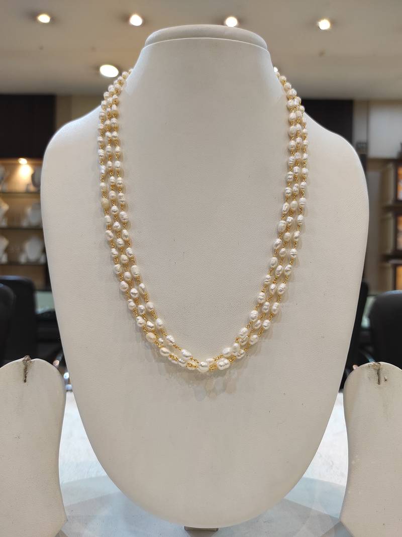 White pearl necklace-sets