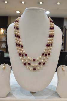 Red pearl necklace-sets