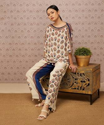 Sarouk Printed Embroidered Co-Ord Set 3