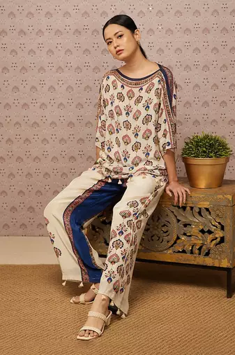 Sarouk Printed Embroidered Co-Ord Set