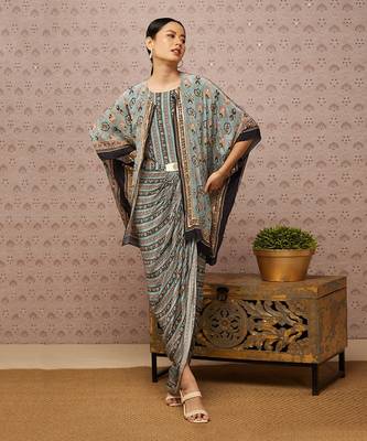 Sarouk Embroidered Drape Dress With Cape 2