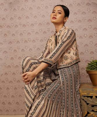 Sarouk Printed Jumpsuit With Jacket 1