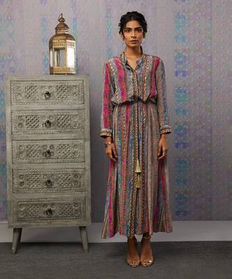 Ikaya Embroidered Dress With Tie-Up 1