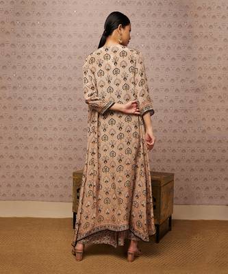 Sarouk Embroidered Co-Ord Set With Jacket 5