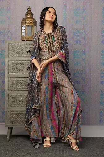 Ikaya Printed Co-Ord Set With Cape