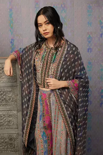 Ikaya Printed Co-Ord Set With Cape
