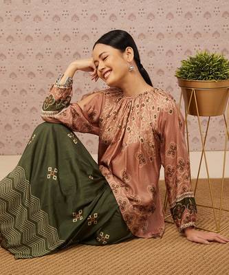 Bandhej Printed Drape Skirt Set 4