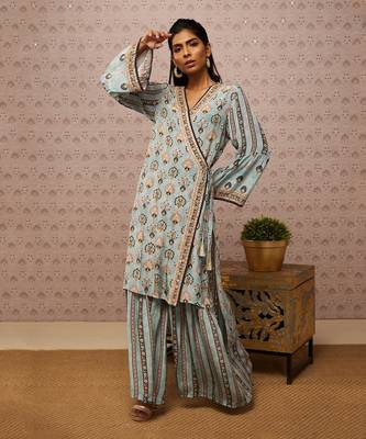 Sarouk Embroidered Angarkha Set 1
