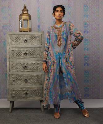 Ikaya Embroidered Kurta Set 1