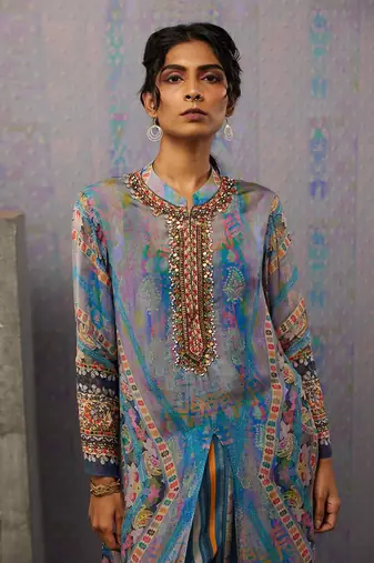 Ikaya Embroidered Kurta Set