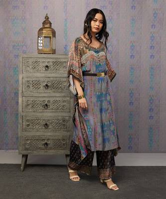 Ikaya Embroidered Kaftan Set With Belt 2
