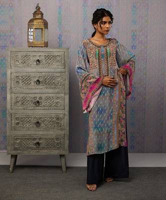 Ikaya Embroidered Kurta Set 3