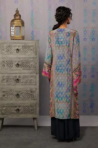 Ikaya Embroidered Kurta Set
