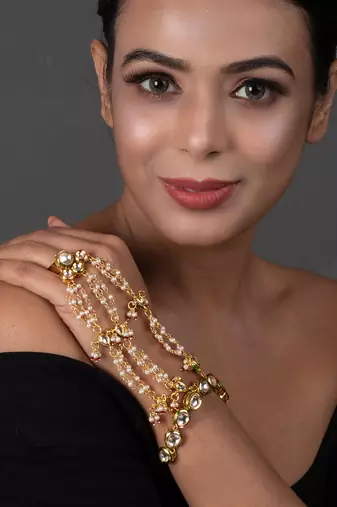 Gold Tone Kundan Haathphool with Pearls