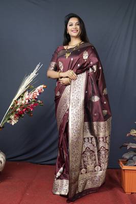 Maroon Faux kanchipuram Blend Pure silk handloom saree 1