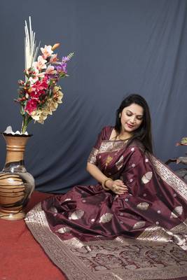 Maroon Faux kanchipuram Blend Pure silk handloom saree 3