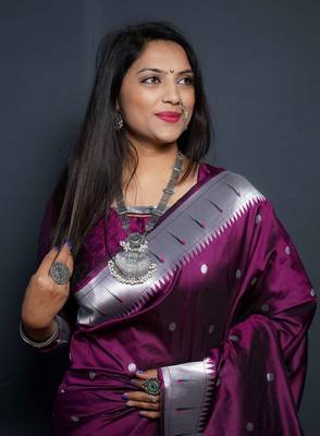 Purple Woven Paithani silk blend Saree With Blouse 4
