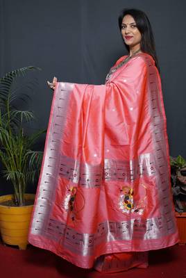 Peach Woven Pure Paithani Silk Blend Saree With Blouse 2