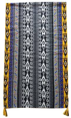 Printed scarves with fringes 3