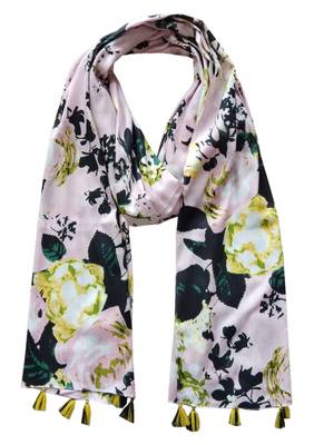 Printed Scarves With Fringes 1