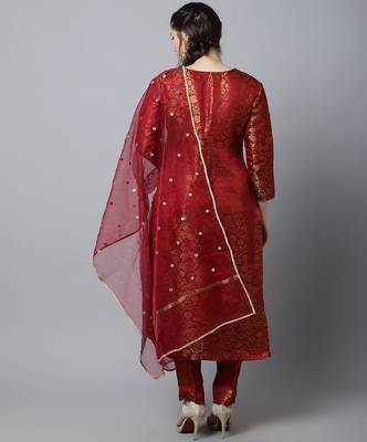 Maroon Brocade Straight Kurti With Straight Pants and Organza Dupatta 2