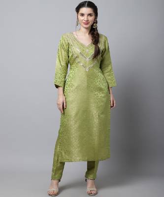 Maharani Green Embroidered Kurti With Straight Pants 1