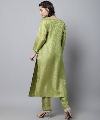 Maharani Green Embroidered Kurti With Straight Pants 2