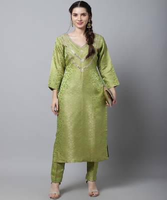 Maharani Green Embroidered Kurti With Straight Pants 4