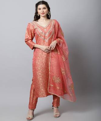 Maharani Pink Embroidered Kurti With Straight Pants And Organza Dupatta 1