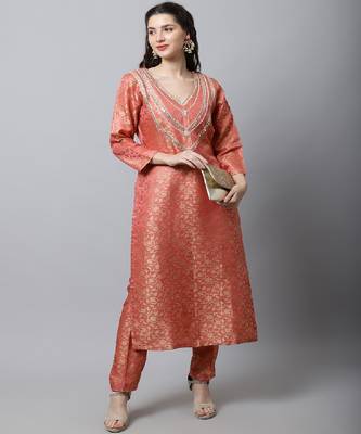 Maharani Pink Embroidered Kurti With Straight Pants 5
