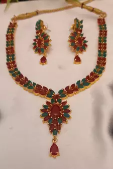 Multicolor necklaces