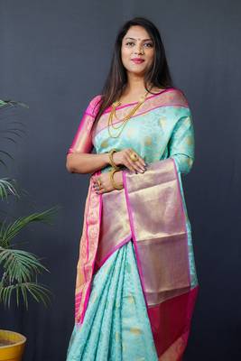 Light blue woven kanchipuram silk blend saree with blouse 3